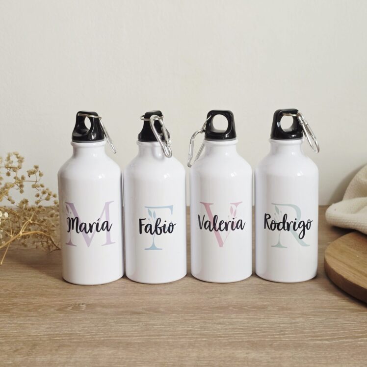 Botellas personalizadas con inicial
